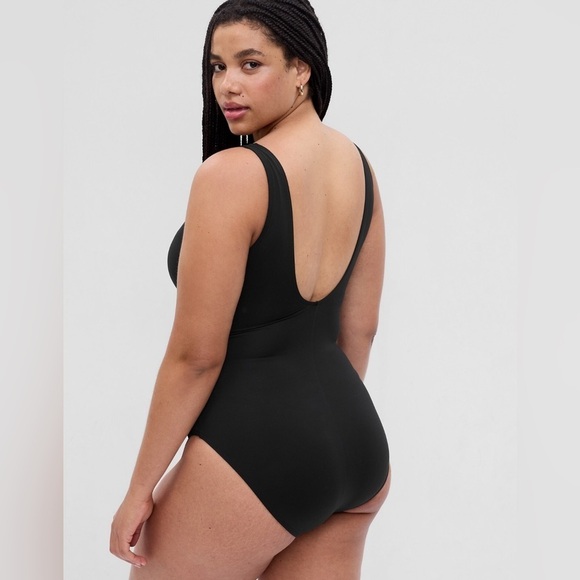 NWT! GAP Black Wrap Front One-Piece Swimsuit - Size Medium 💎 - Picture 5 of 7